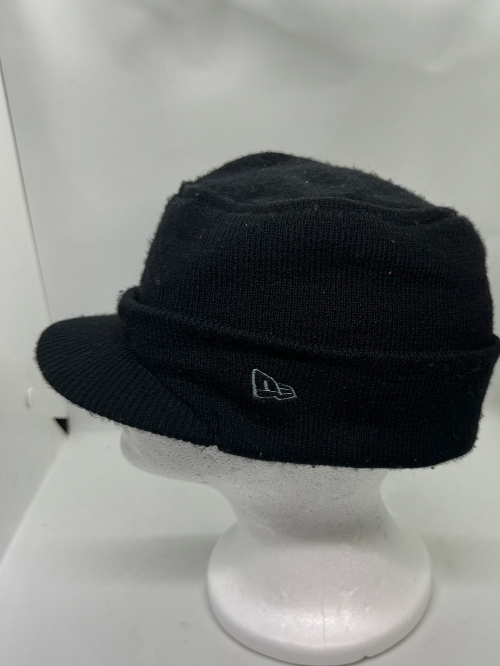 New Era Boston Red Sox Black Knit Visor Beanie Winter Hat OSFM